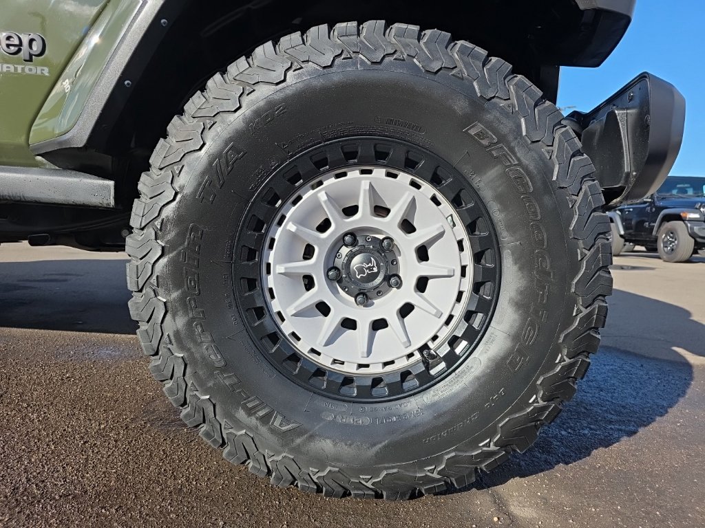 Used 2021 Jeep Gladiator Sport AWD/4WD image 9