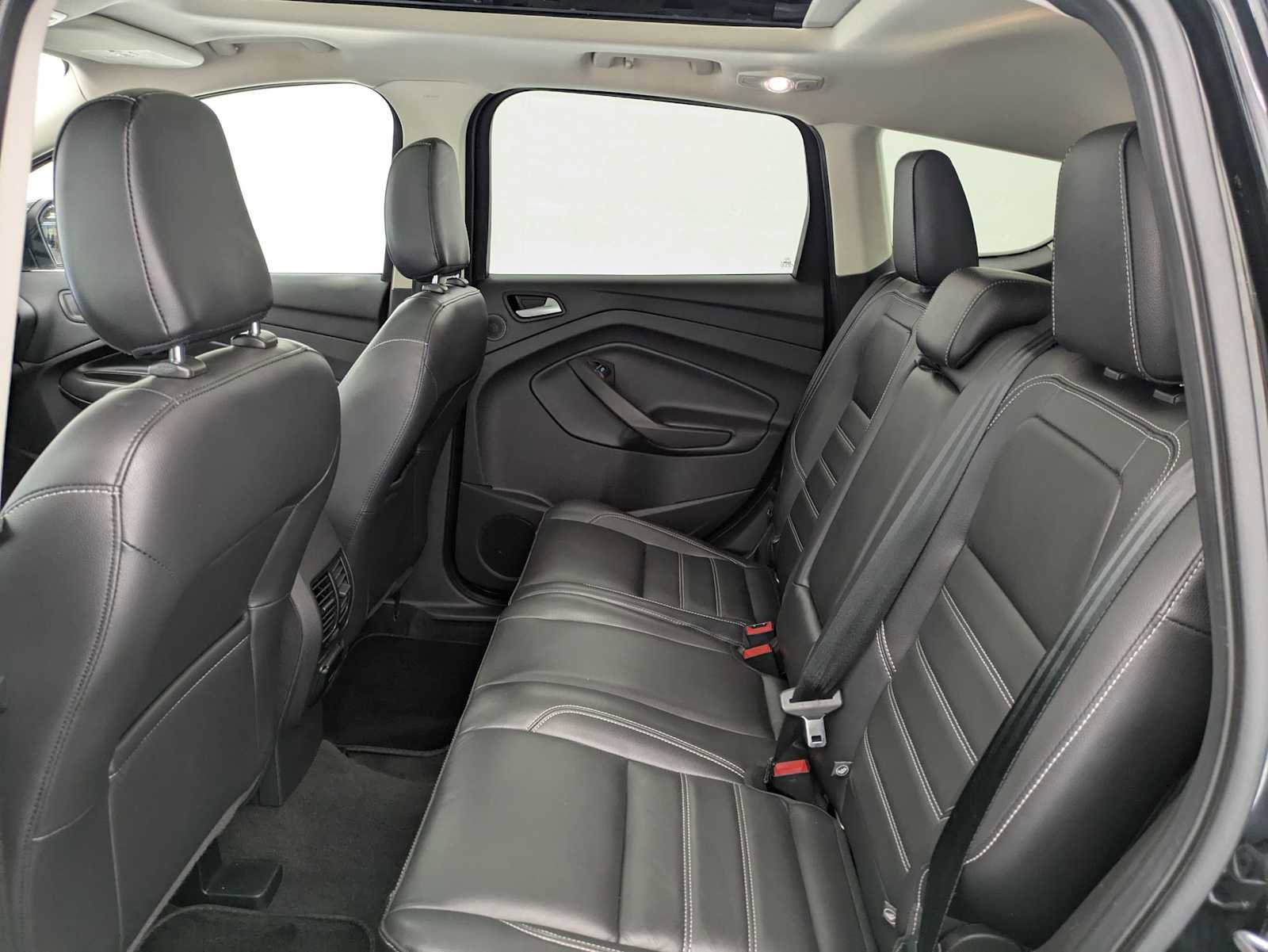 Used 2018 Ford Escape Titanium w/ Ford Safe & Smart Package image 21