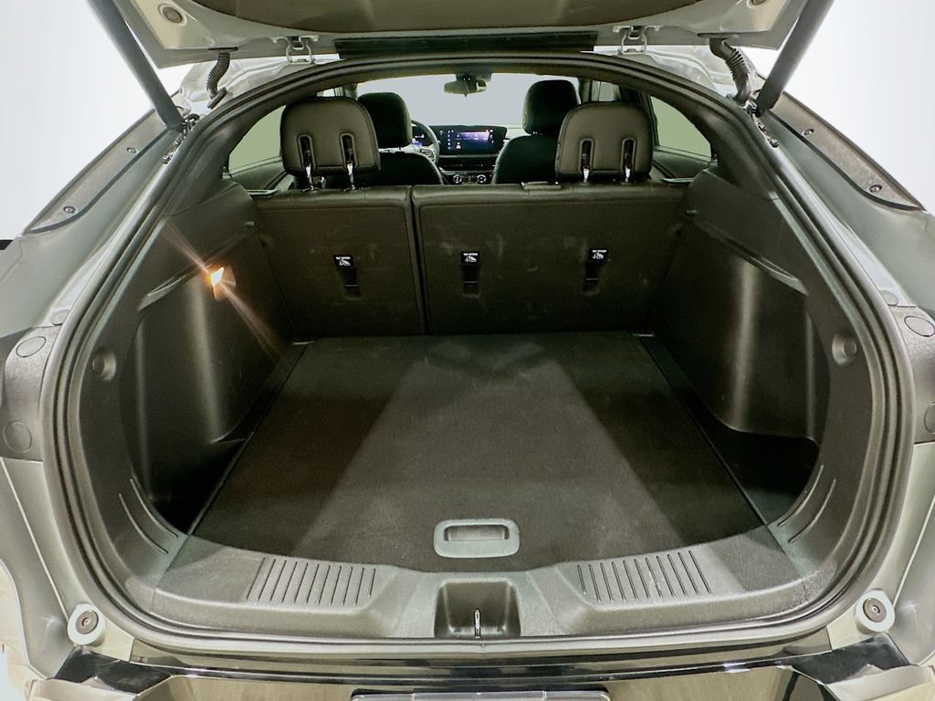 Certified 2025 Buick Envista Sport Touring w/ Convenience I Package FWD image 25