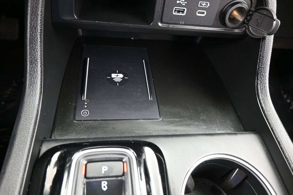 Used 2025 Honda Pilot Touring image 34