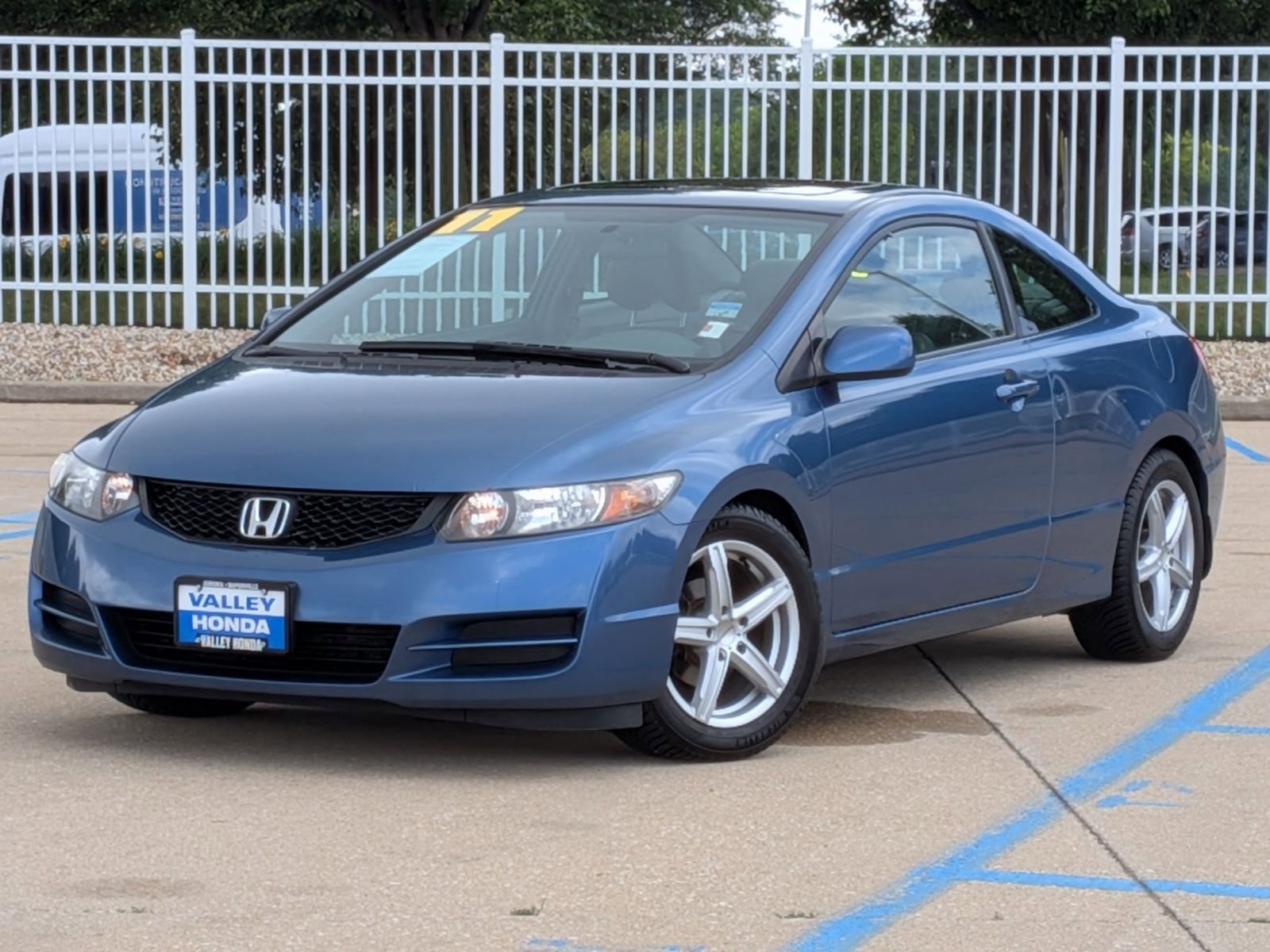 Used 2011 Honda Civic EX-L image 2
