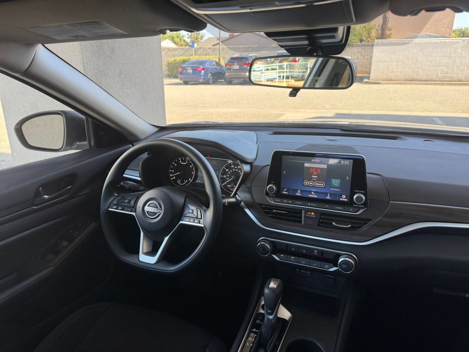 Used 2026 Nissan Altima 2.5 SV FWD image 33