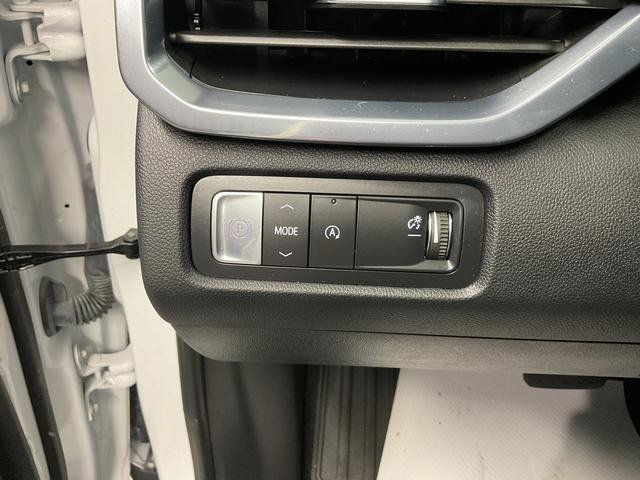 Used 2026 GMC Acadia Elevation w/ Elevation Premium Package FWD image 20