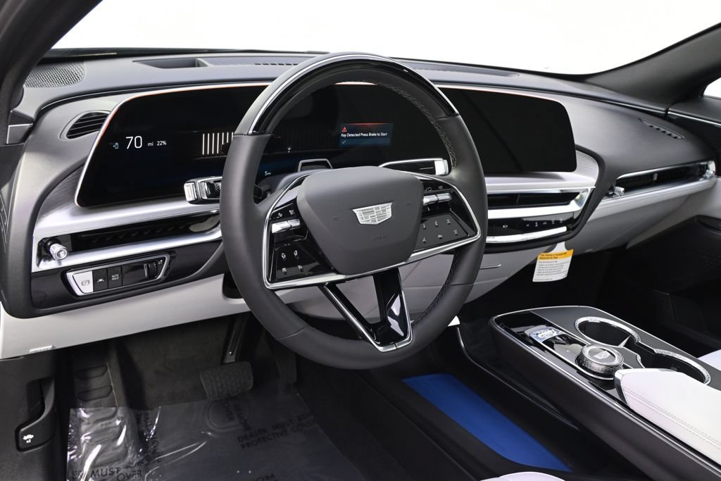 New 2026 Cadillac Lyriq Luxury AWD/4WD image 11