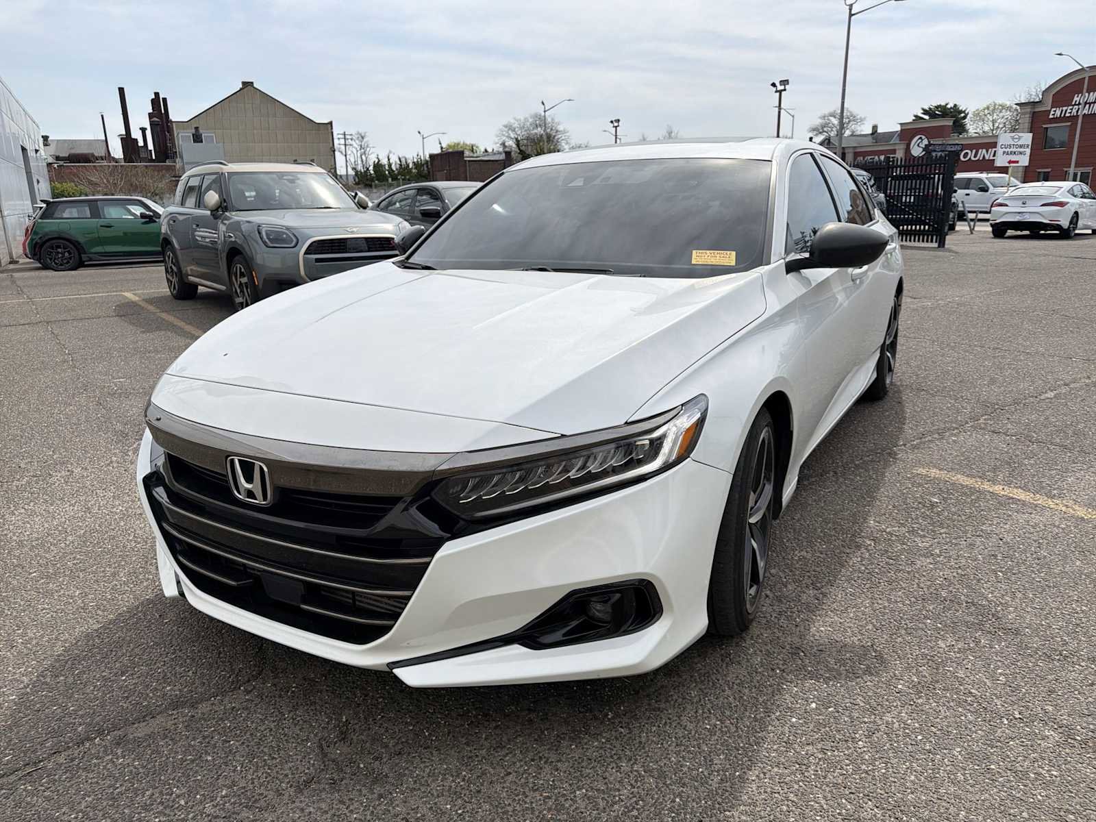 Used 2022 Honda Accord Sport image 2