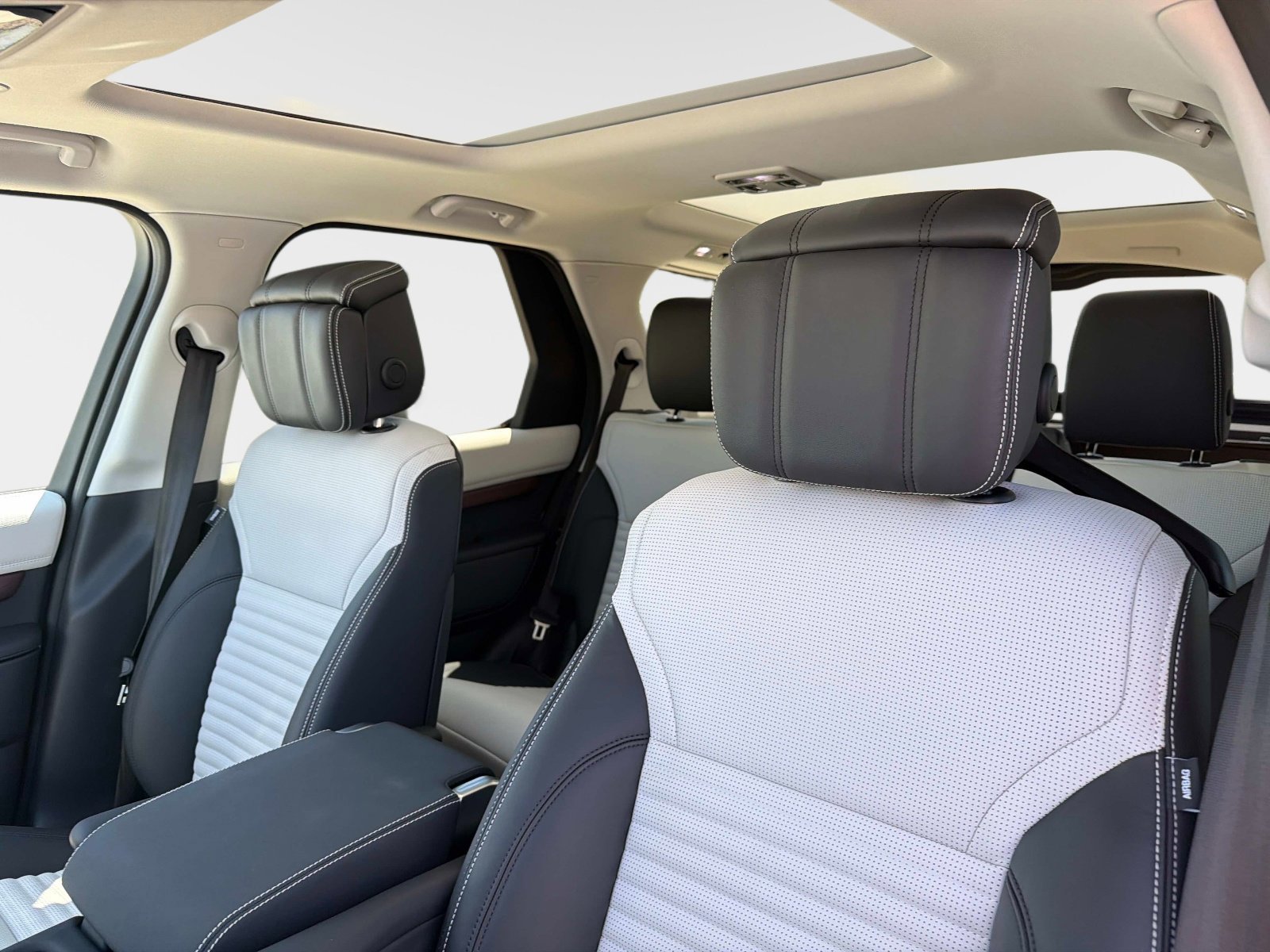 New 2026 Land Rover Discovery Dynamic SE AWD/4WD image 20