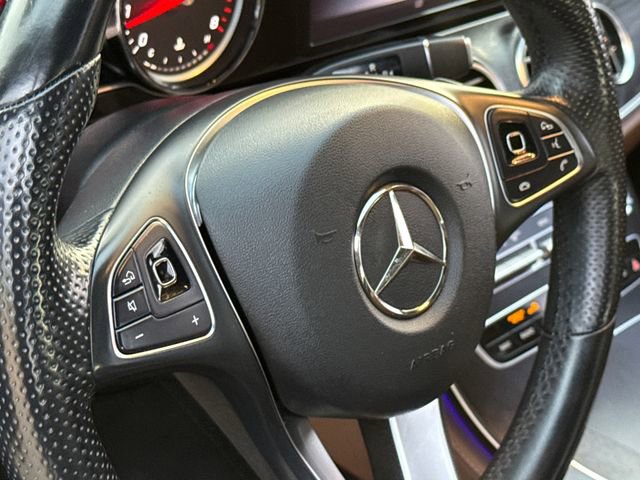 Used 2018 Mercedes-Benz E 300 4MATIC image 29