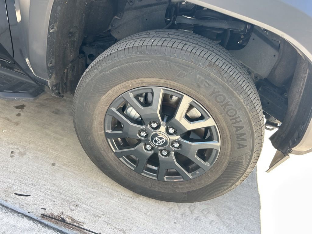 Used 2025 Toyota 4Runner SR5 image 18