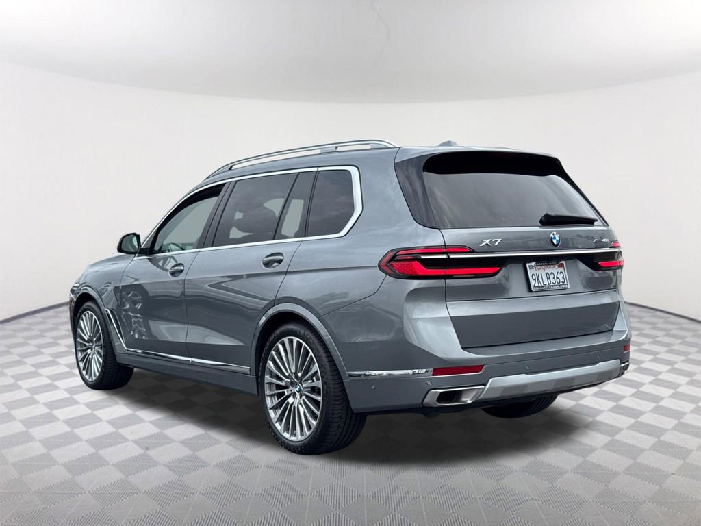 Used 2024 BMW X7 xDrive40i w/ Premium Package image 28
