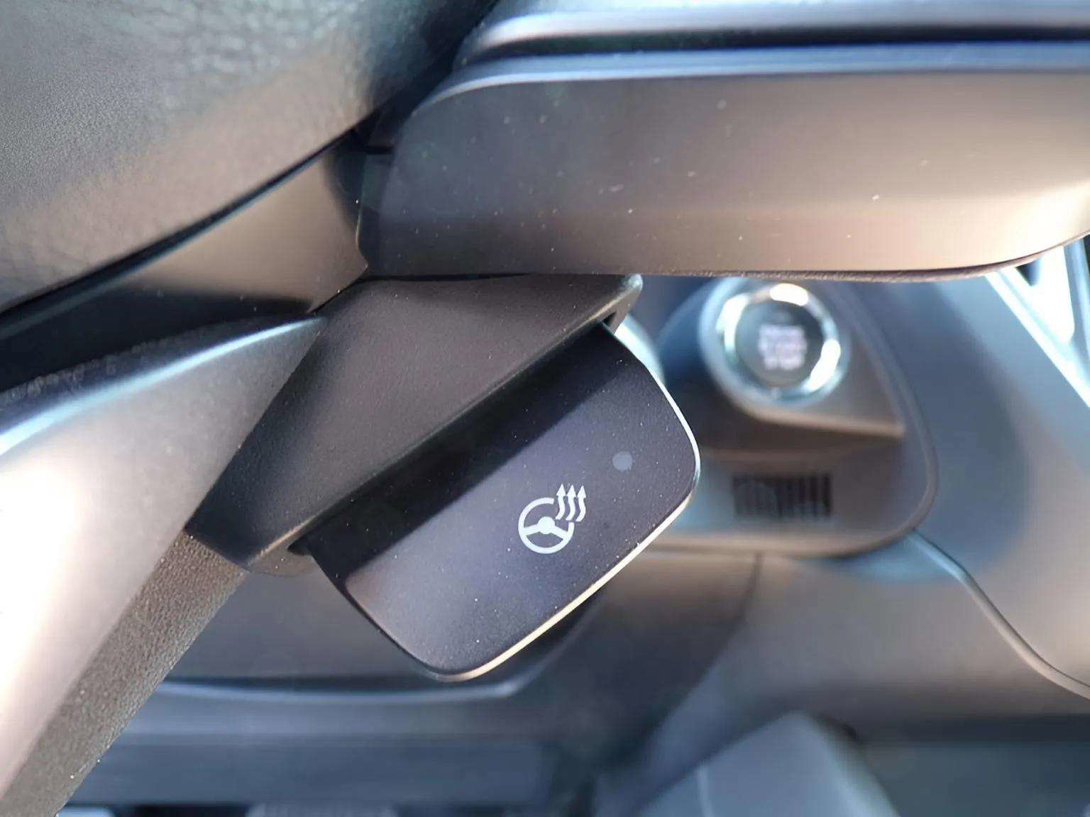 Certified 2025 Subaru Forester Limited image 20