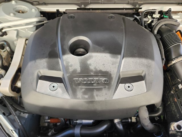 Certified 2025 Volvo XC90 T8 Plus w/ Protection Package Premier AWD/4WD image 20