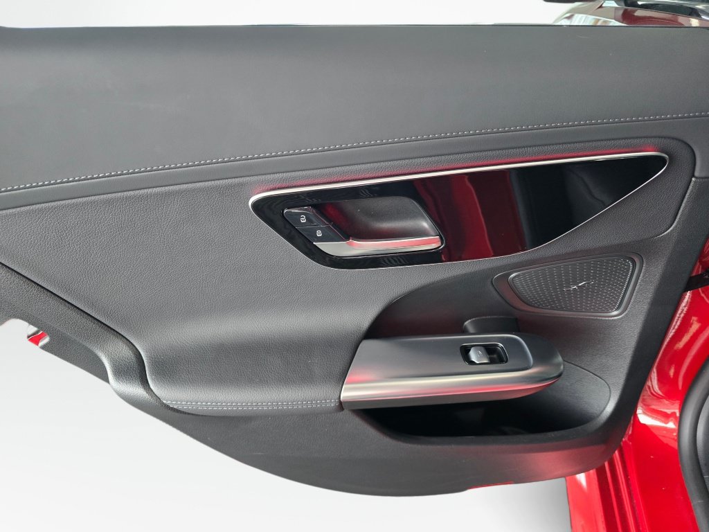 Used 2022 Mercedes-Benz C 300 4MATIC Sedan image 36