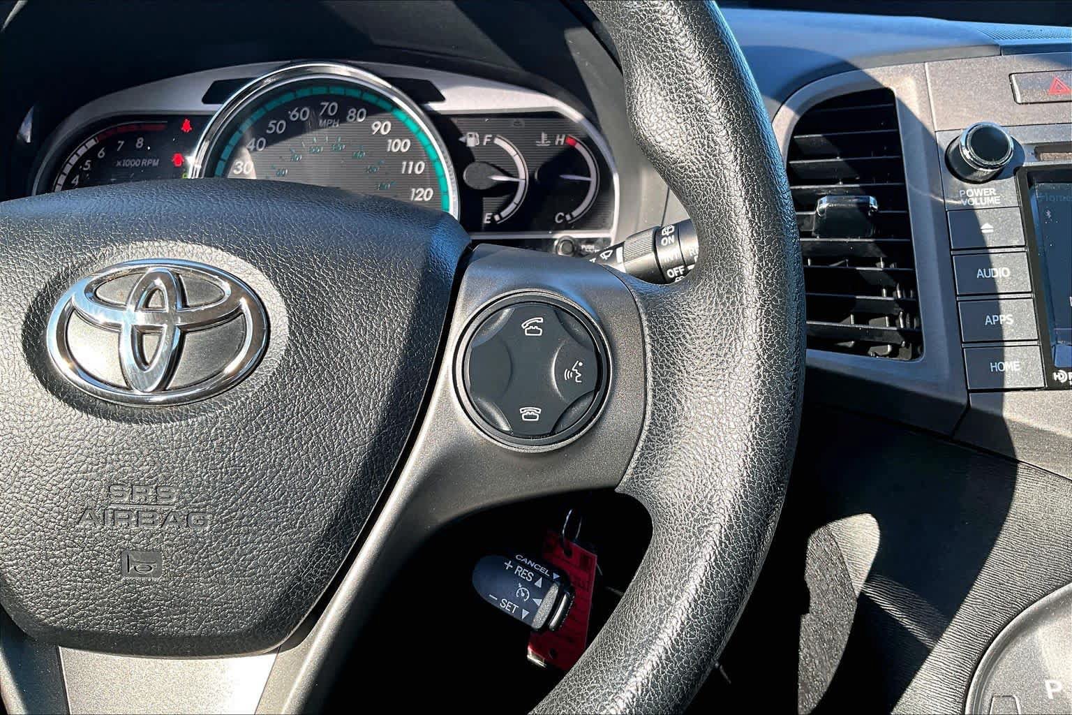 Used 2015 Toyota Venza LE FWD image 24