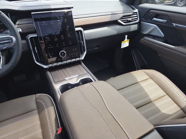 New 2026 GMC Acadia Denali Ultimate w/ LPO, Floor Liner Package AWD/4WD image 34
