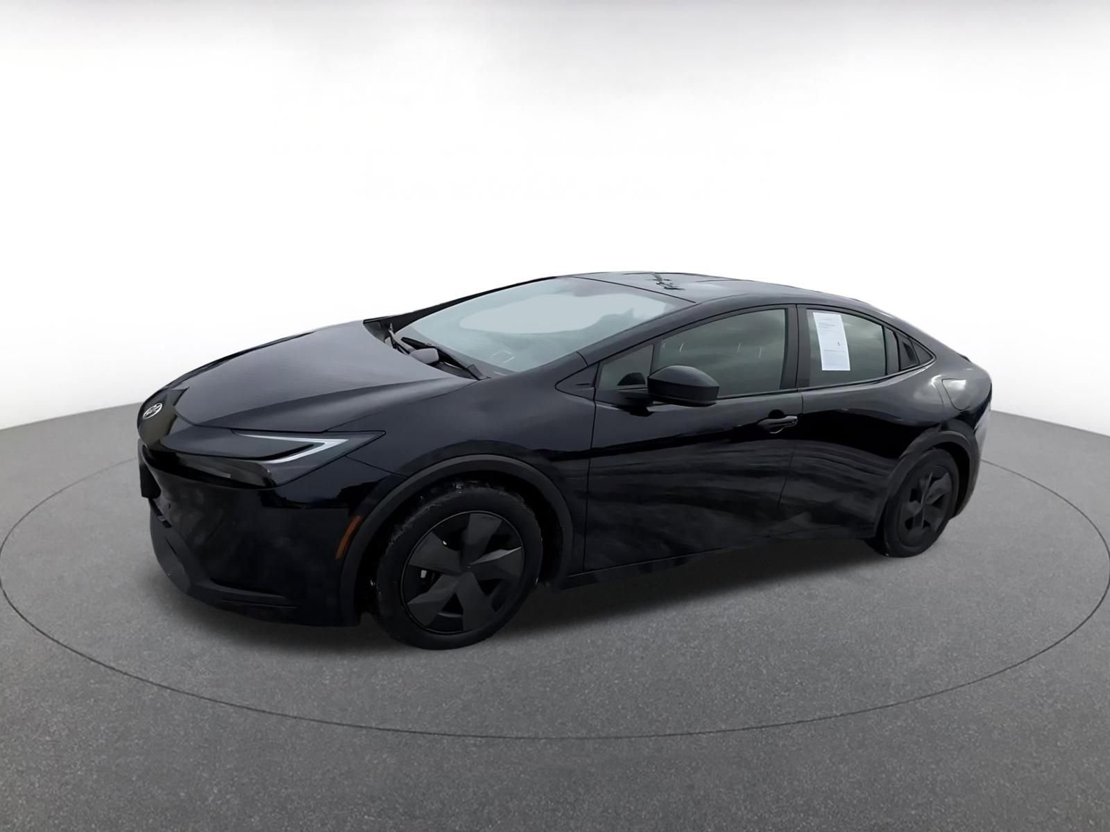 Used 2025 Toyota Prius LE image 8