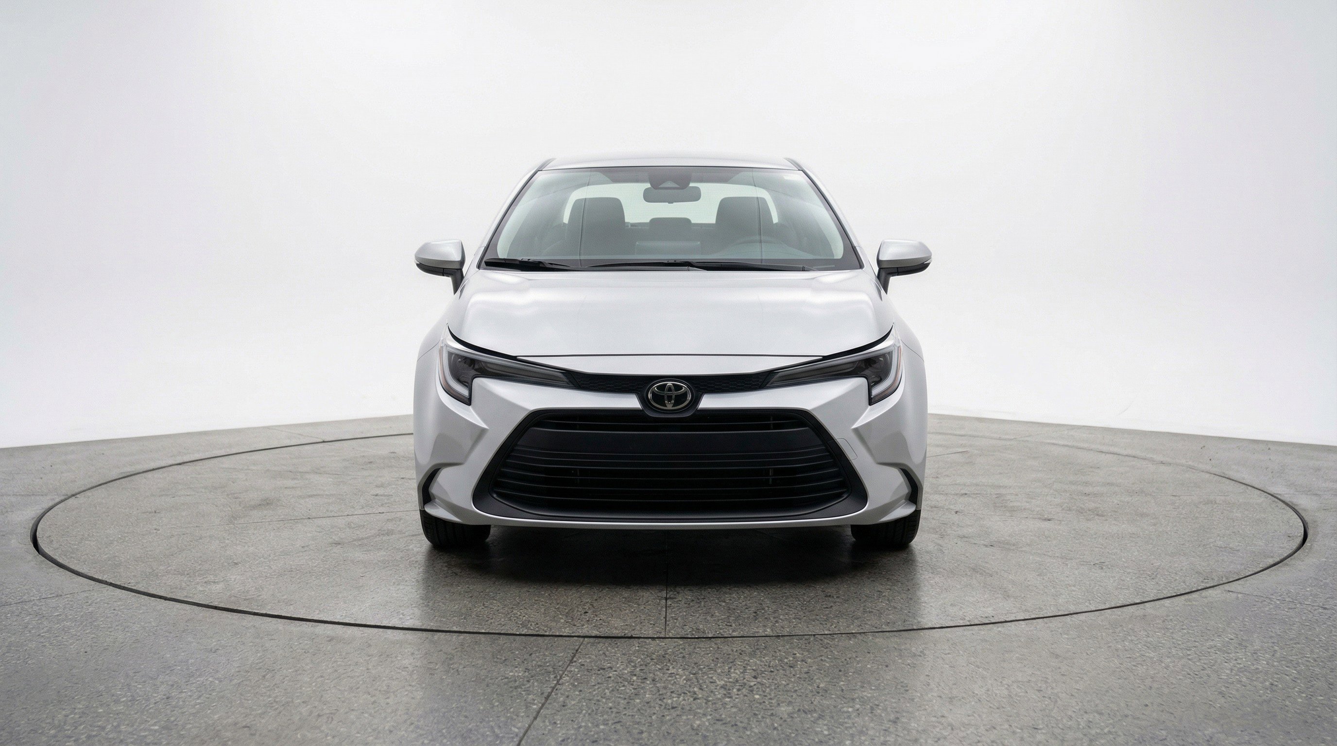 Used 2025 Toyota Corolla LE image 2