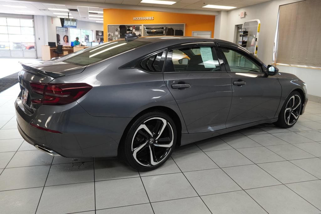 Used 2018 Honda Accord Sport image 11