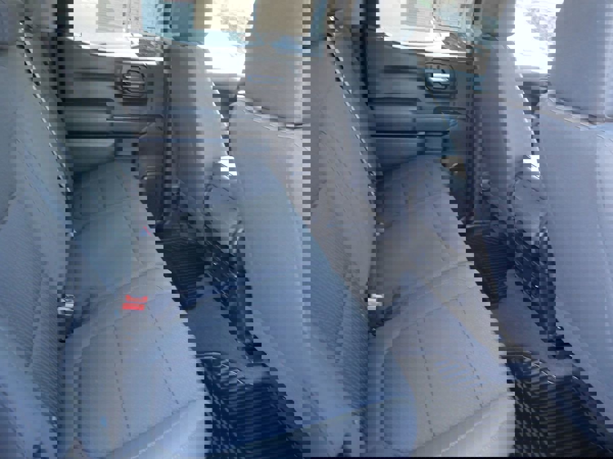 Used 2020 Chevrolet Silverado 1500 Custom w/ Custom Value Package image 22