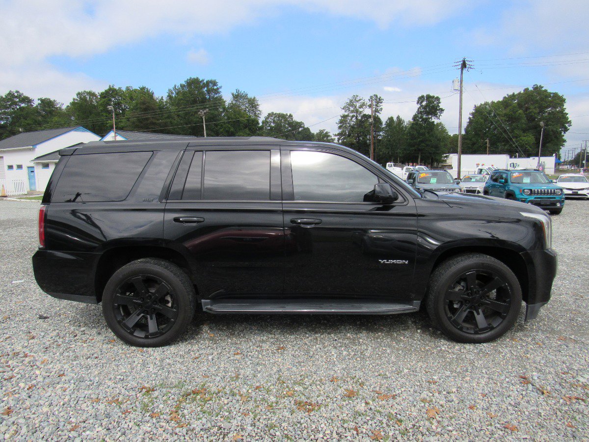 Used 2019 GMC Yukon SLT w/ Graphite Performance Edition image 6