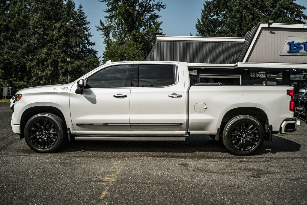 Used 2022 Chevrolet Silverado 1500 High Country w/ High Country Premium Package AWD/4WD image 15