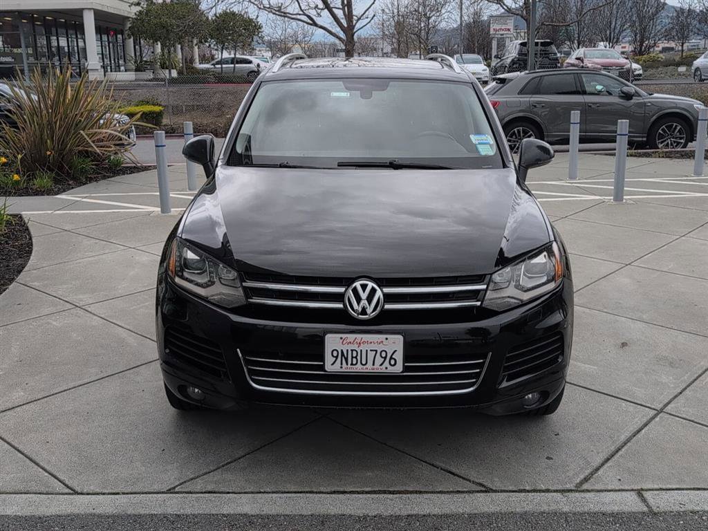 Used 2014 Volkswagen Touareg TDI image 3