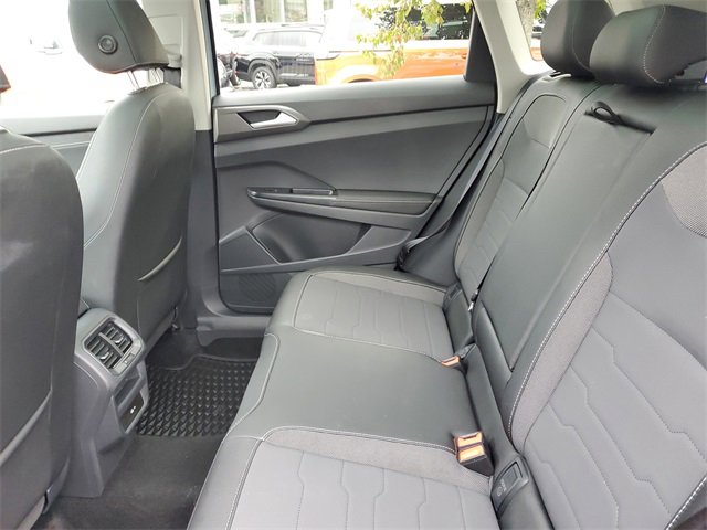 Certified 2025 Volkswagen Taos SE image 11