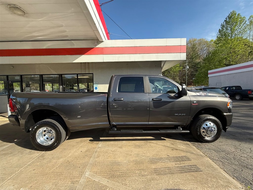 Used 2024 RAM 3500 Big Horn w/ Level 2 Equipment Group image 2
