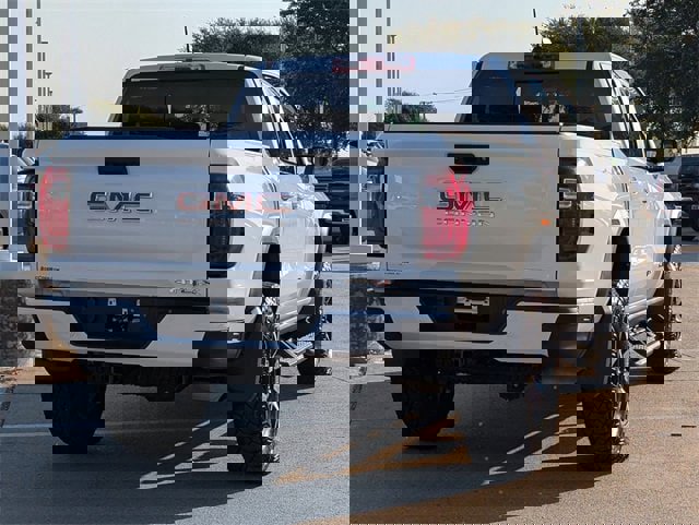 Certified 2024 GMC Canyon AT4X image 4