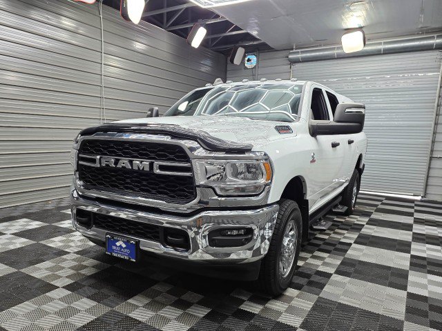 Used 2024 RAM 3500 Tradesman w/ Chrome Appearance Group AWD/4WD image 46