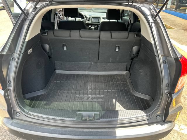 Used 2017 Honda HR-V LX image 21