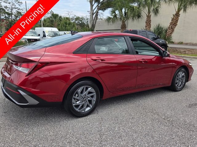 Used 2024 Hyundai Elantra SEL FWD image 5
