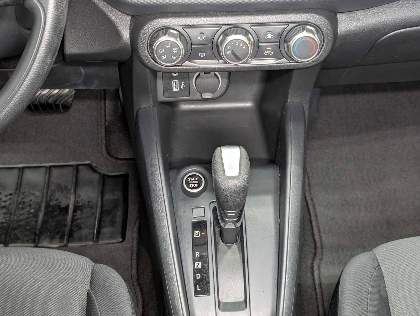 Used 2023 Nissan Kicks S image 19