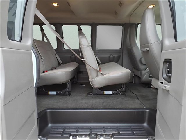Used 2018 Chevrolet Express 3500 LT w/ LT Preferred Equipment Group image 20