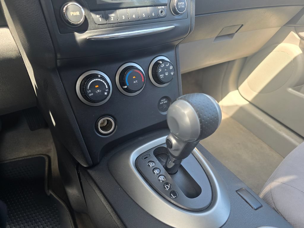 Used 2014 Nissan Rogue S w/ Convenience Package FWD image 7