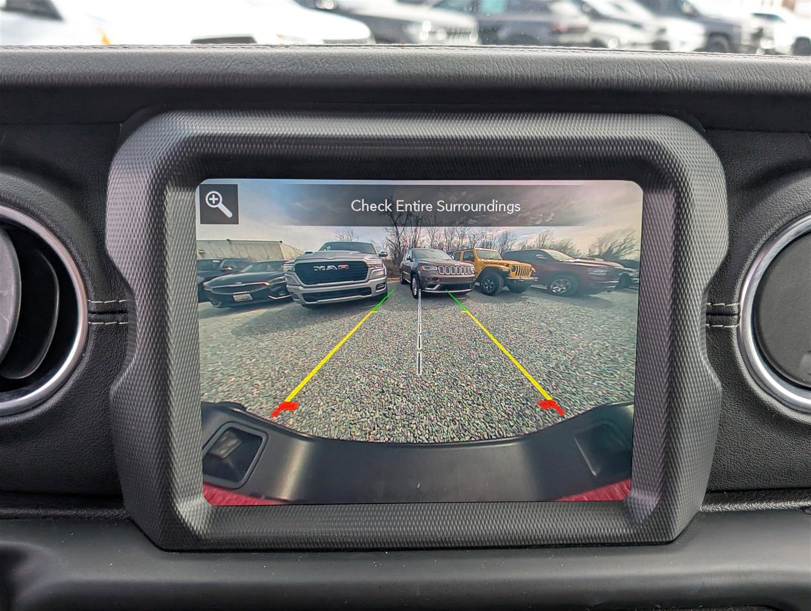 Used 2020 Jeep Gladiator Overland image 28