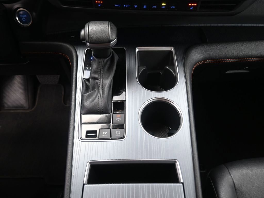 Used 2023 Toyota Sienna XSE image 9