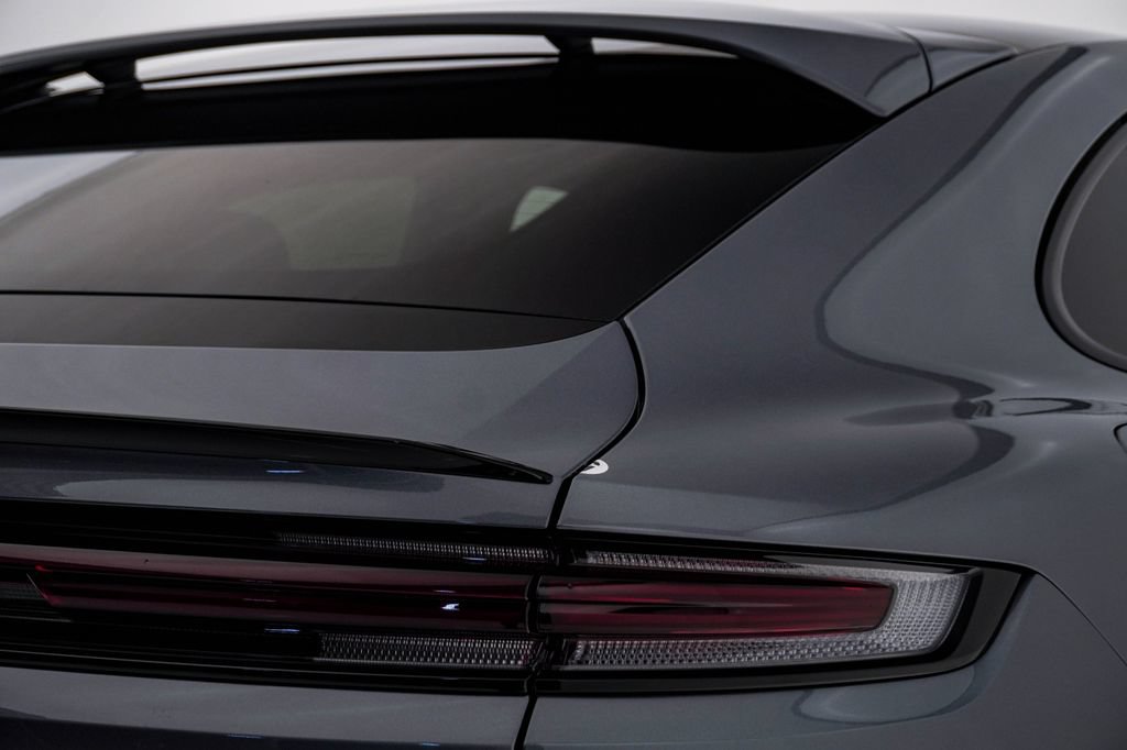 New 2026 Porsche Cayenne Coupe AWD/4WD image 12