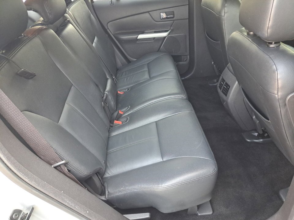 Used 2014 Ford Edge SE w/ Equipment Group 101A AWD/4WD image 18