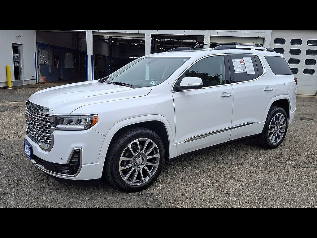 Certified 2023 GMC Acadia Denali w/ Denali Technology Package AWD/4WD image 4