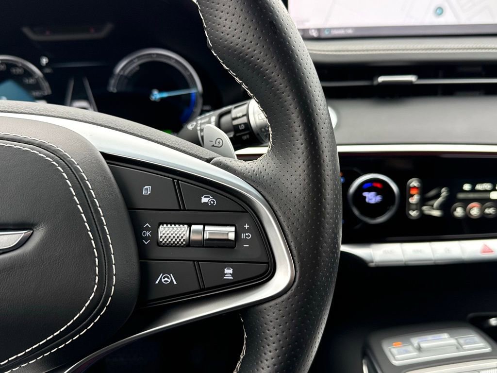 Used 2025 Genesis Electrified GV70 Advanced w/ Prestige Package image 34