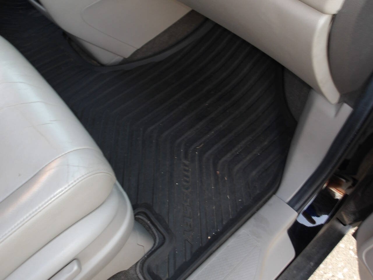 Used 2011 Honda Odyssey EX-L image 24