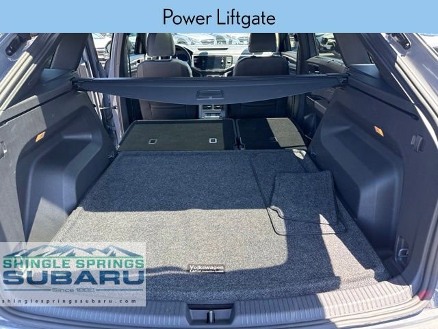 Used 2023 Volkswagen Atlas Cross Sport SEL Premium R-Line AWD/4WD image 9