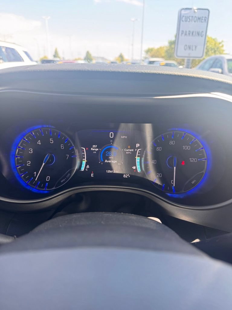 Used 2020 Chrysler Pacifica Touring-L w/ Advanced Safetytec Group AWD/4WD image 13