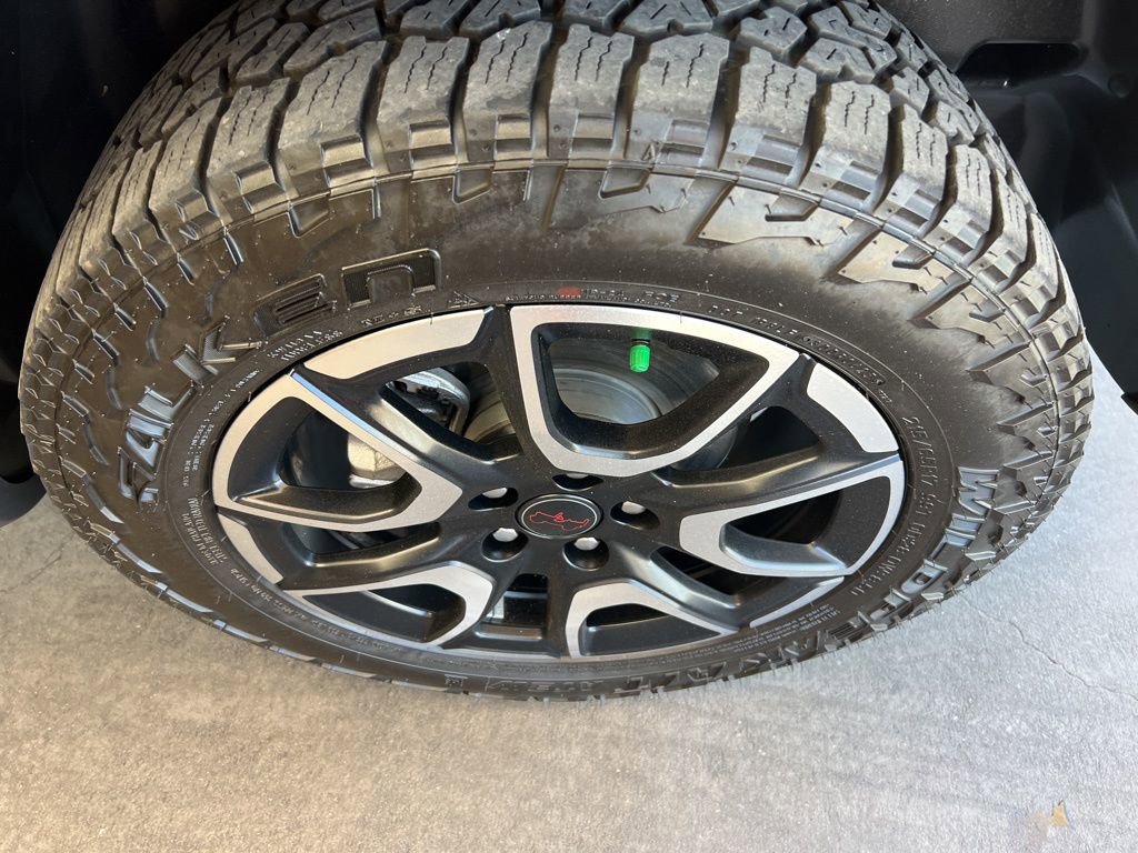 Used 2025 Jeep Compass Trailhawk AWD/4WD image 30