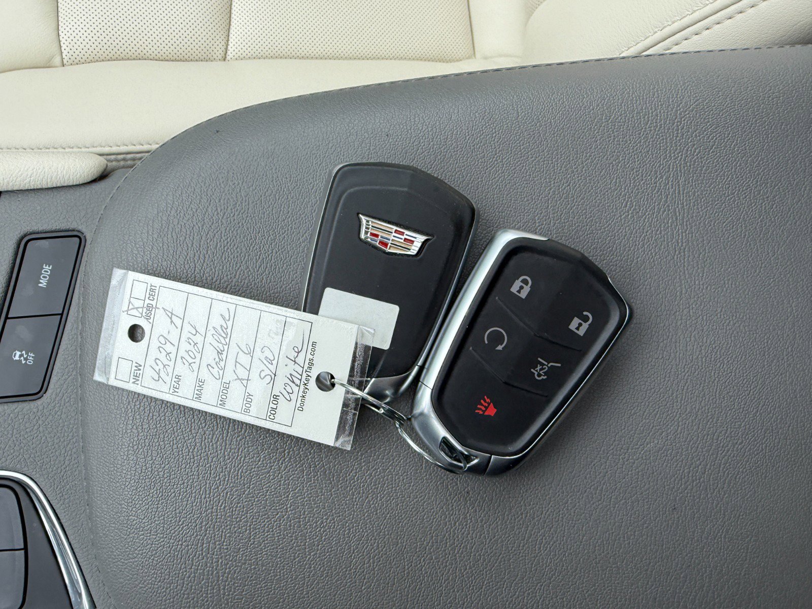 Used 2024 Cadillac XT6 Premium Luxury image 39