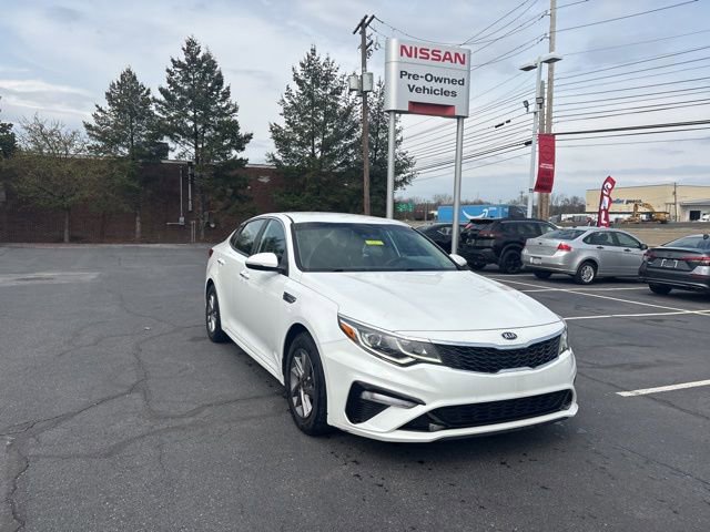Used 2020 Kia Optima LX image 2