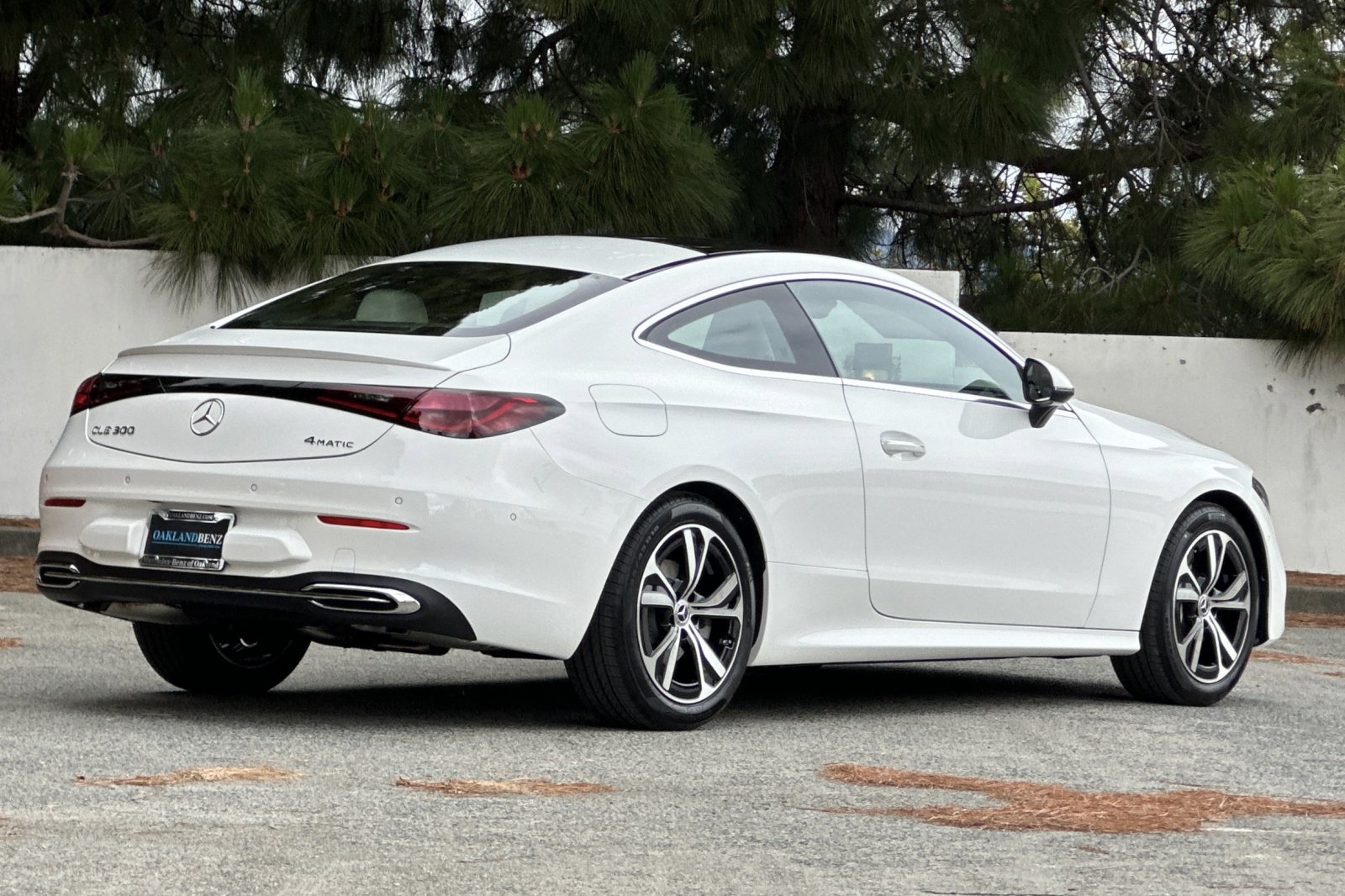 New 2026 Mercedes-Benz CLE 300 4MATIC Coupe image 4