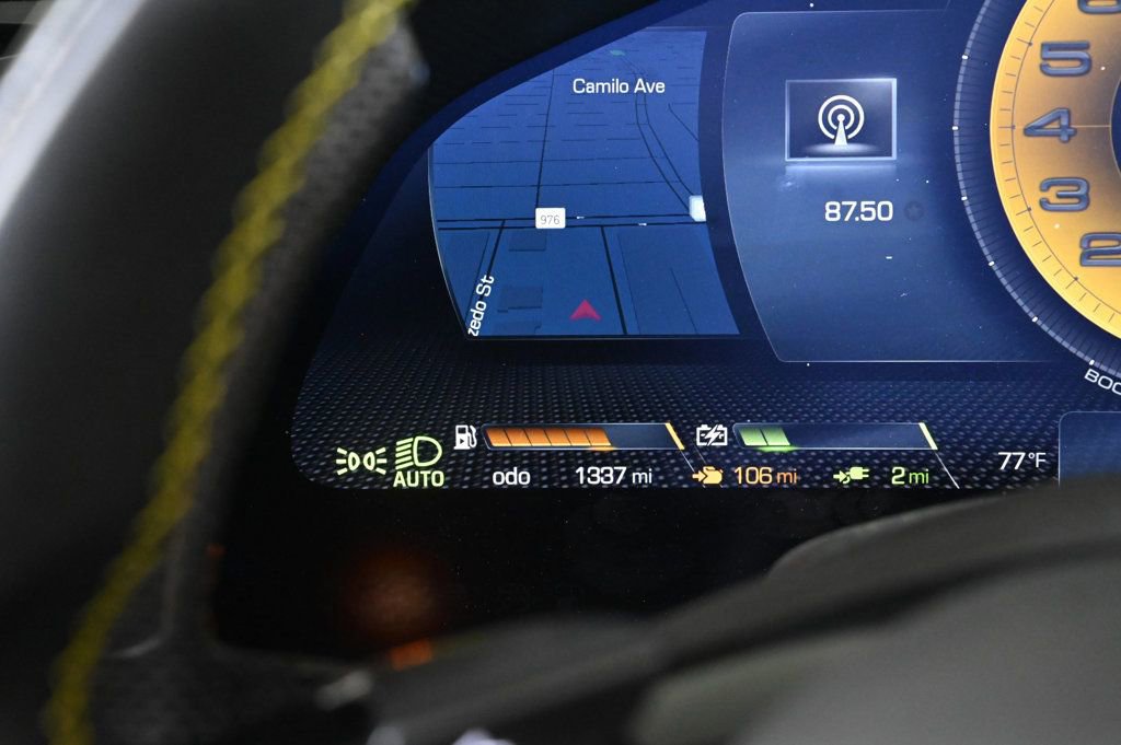 Used 2022 Ferrari SF90 Spider Base image 14