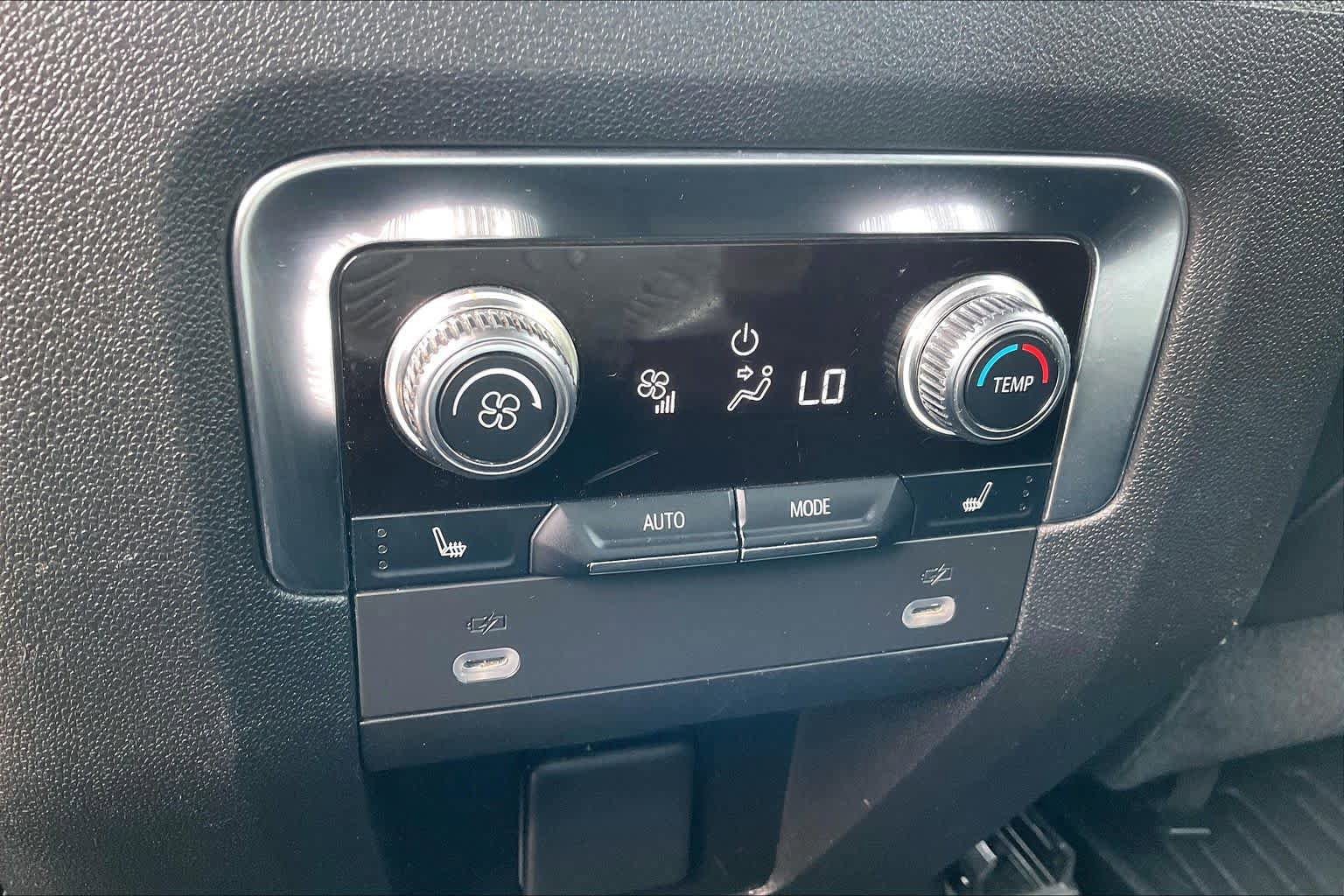 Used 2021 GMC Yukon Denali AWD/4WD image 32