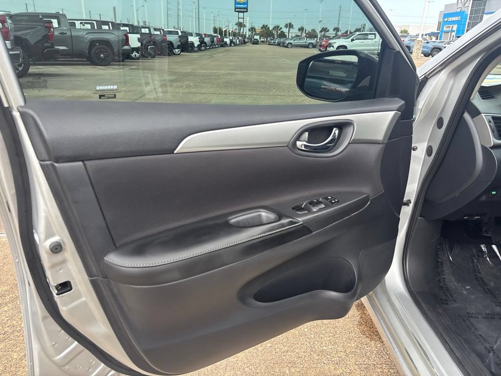 Used 2018 Nissan Sentra S FWD image 19